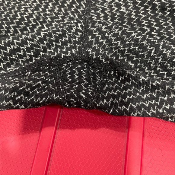 Athleta Black and White Knit Pants Medium, comfy and soft 🌺 gift inside 😍 - Picture 8 of 10